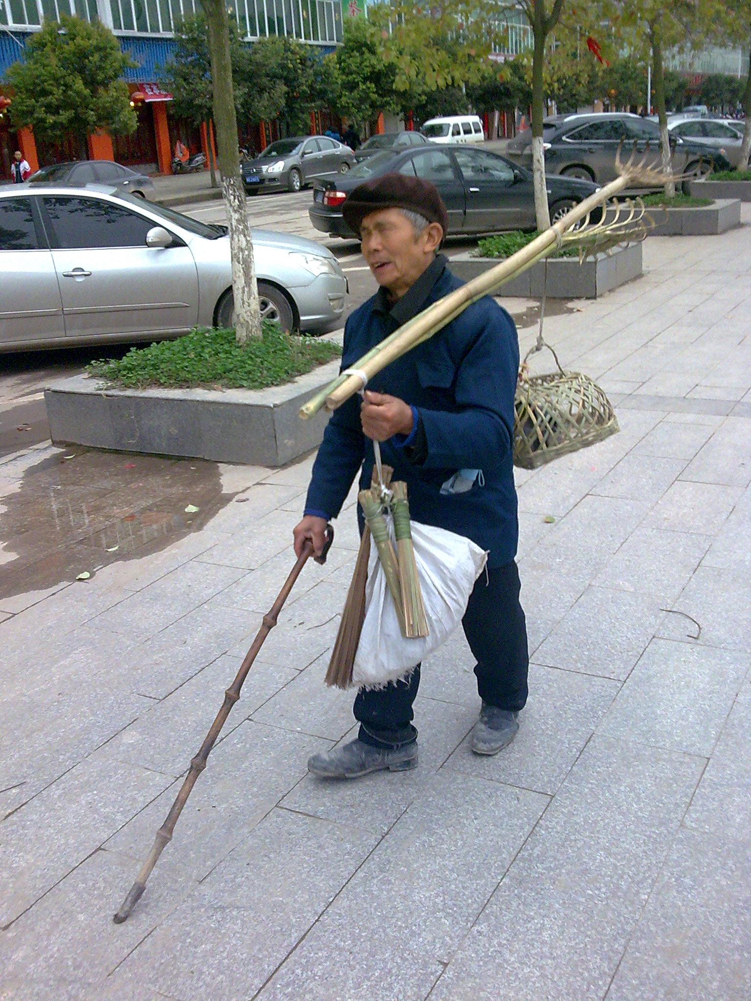 【爱心活动】对追梦所发的 南隆镇盲孤老人的