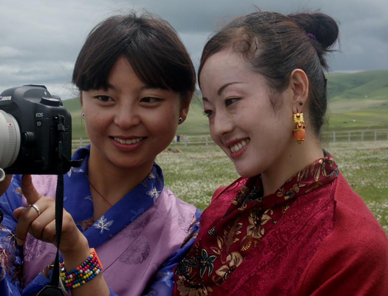 <em>康巴美女</em>+-+麻辣摄影