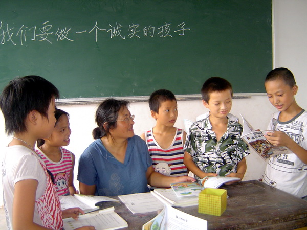 人性的爱抚 教育的奇葩--乡村代课教师用实际行
