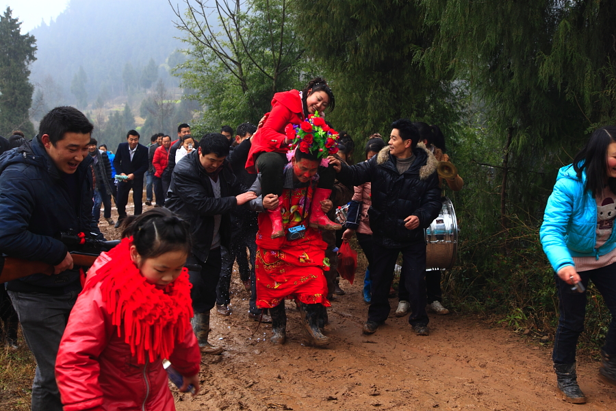 川北民间婚嫁习俗搞笑全记录-走遍四川-四川旅游景区-麻辣社区 四川第