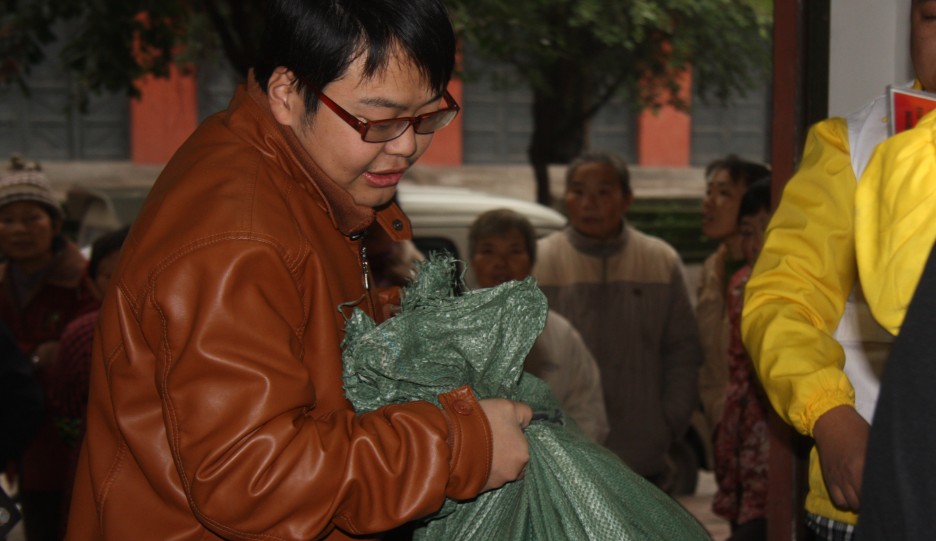 感动广安,感恩广安,感谢好人谭学理--南部志愿