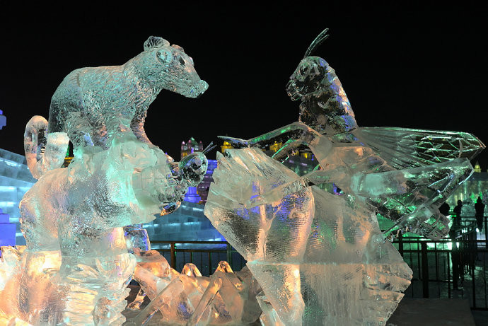 哈尔滨滨冰雕节让冰雪如此美丽