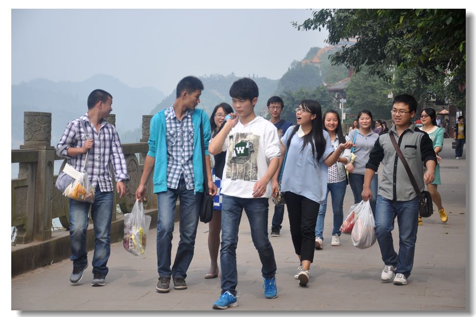 品味蓬安特产姚<em>麻花</em>,吃在古镇<em>表妹</em>王琴家 - 蓬