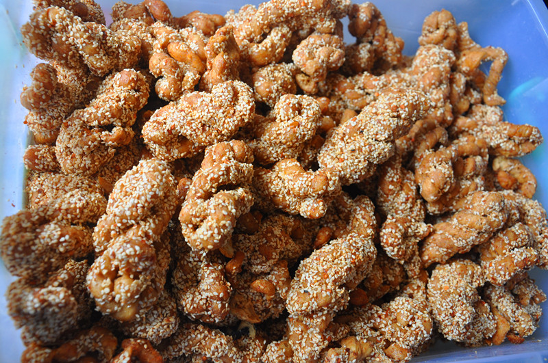 <em>妹子,你</em>的<em>乳罩</em>带带快<em>掉了</em>,还不快点扯上切-蓬安