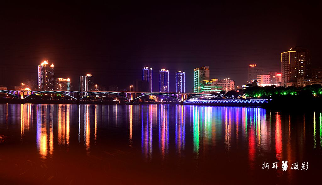 甜城内江夜景