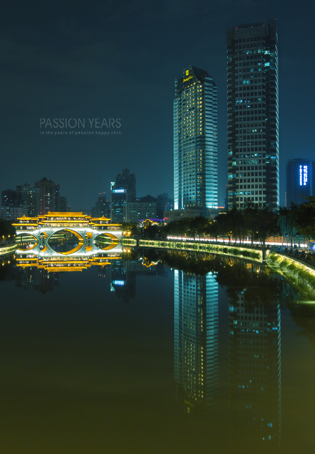 蓉城廊桥夜景-麻辣摄影-麻辣社区 四川第一网络社区 你的言论 影响四