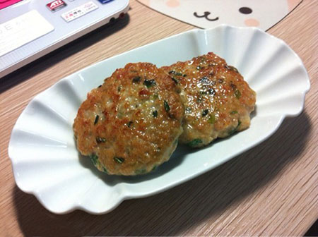 怎么煎肉饼好吃又简单 104314z3wpckkkcvj5cwic.jpg
