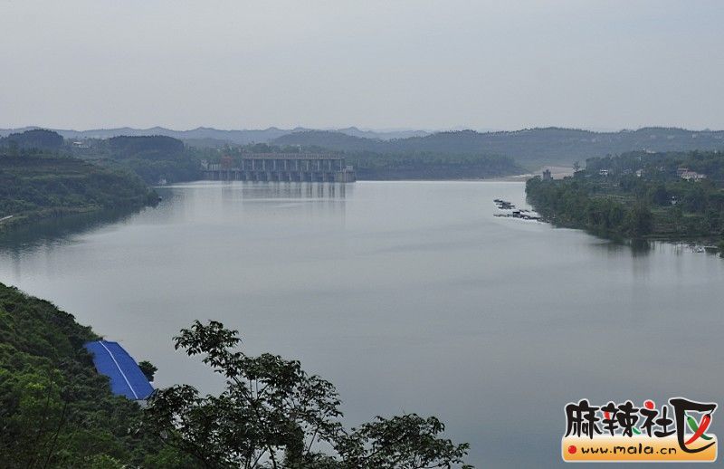 武胜县石公石母景区,天生桥和太极湖一日游