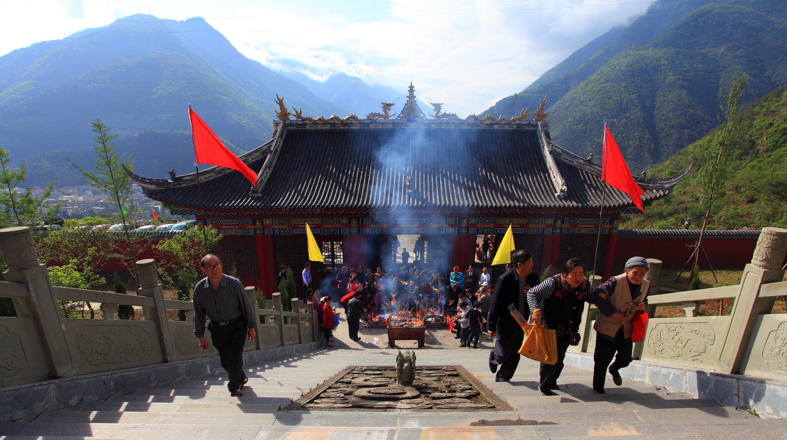 石棉县弘渡寺殿堂落成,神像开光热闹惨了