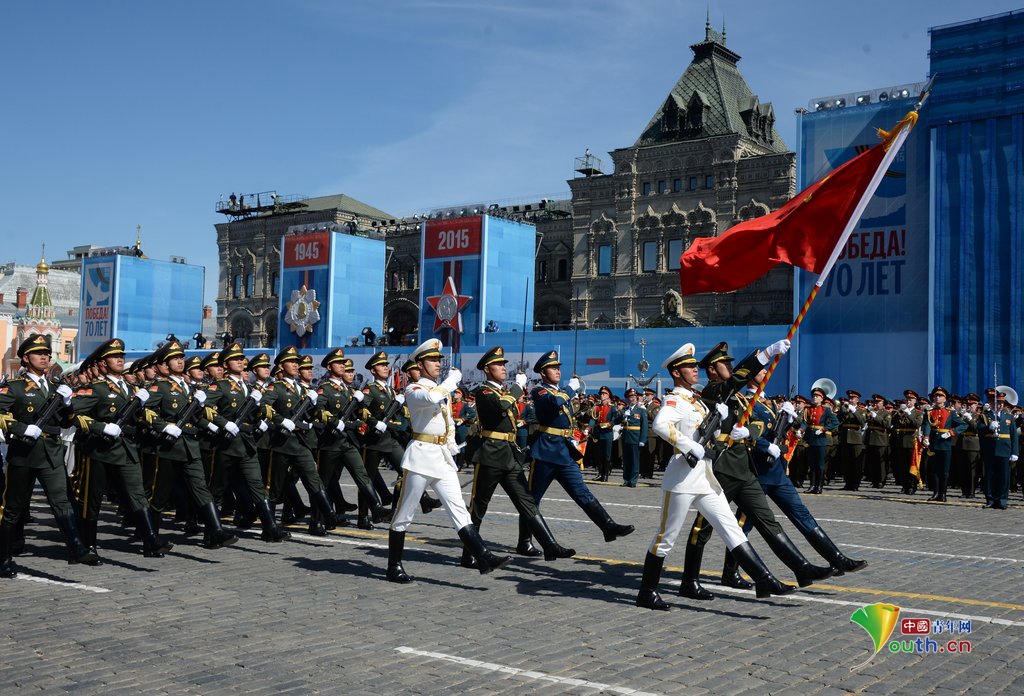中国解放军方阵亮相俄罗斯红场阅兵最后一次彩排