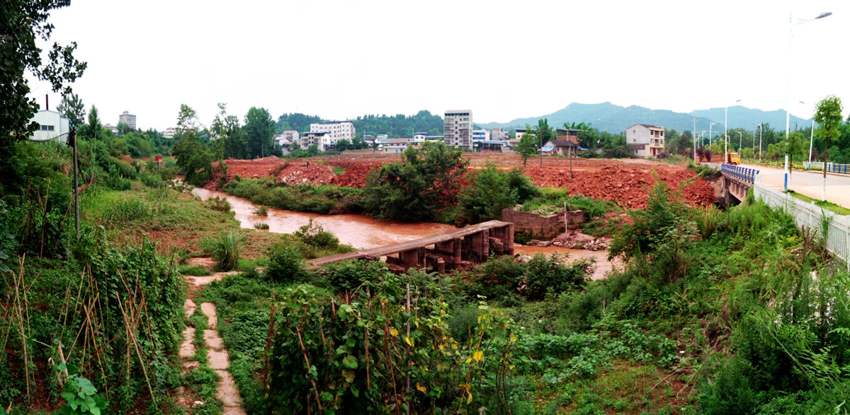 河舒工业园区隆固机械三期建设:架桥平场地向小