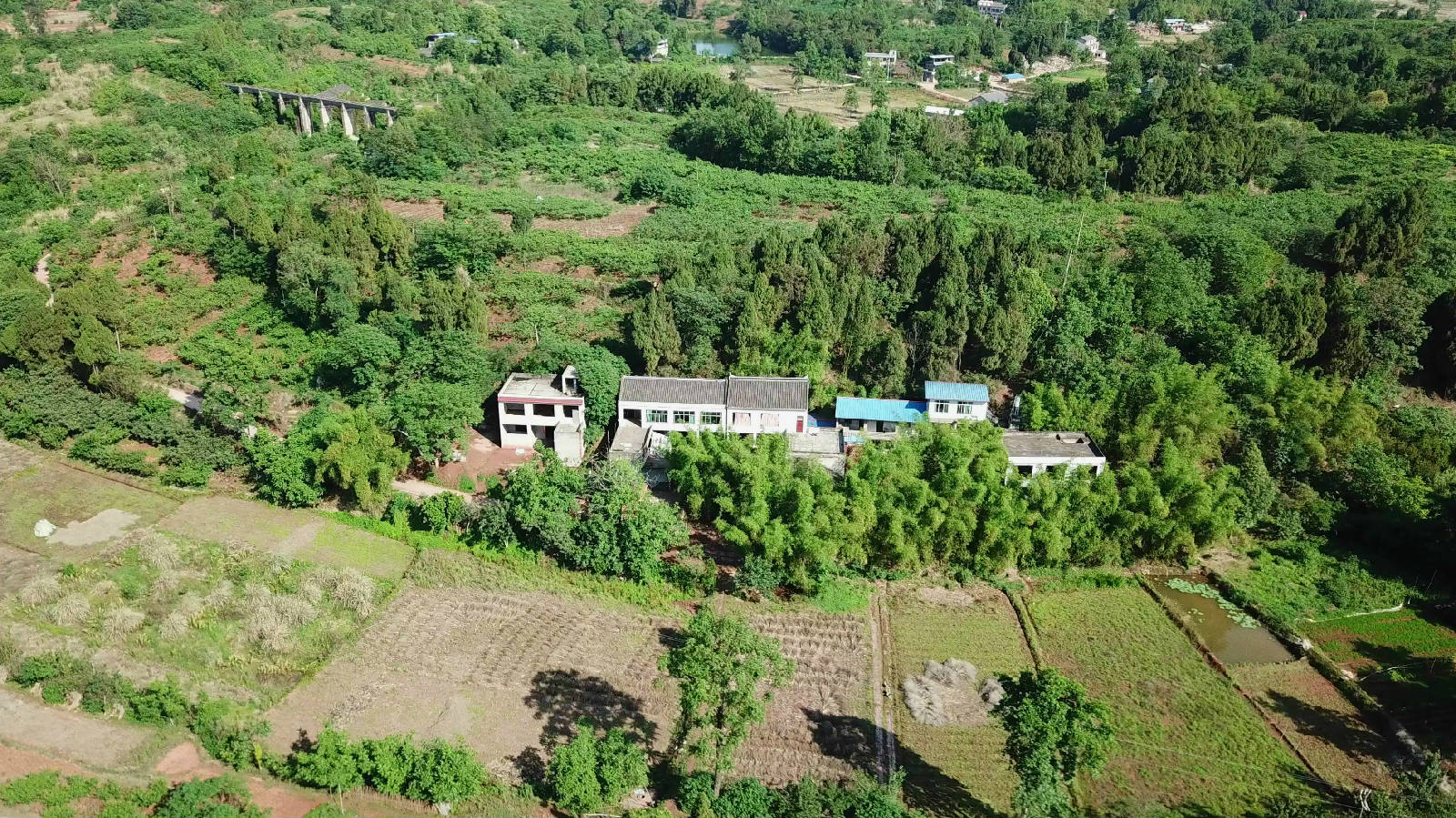 空中俯瞰 周家乡兰家寺村 原来这座村子那么美