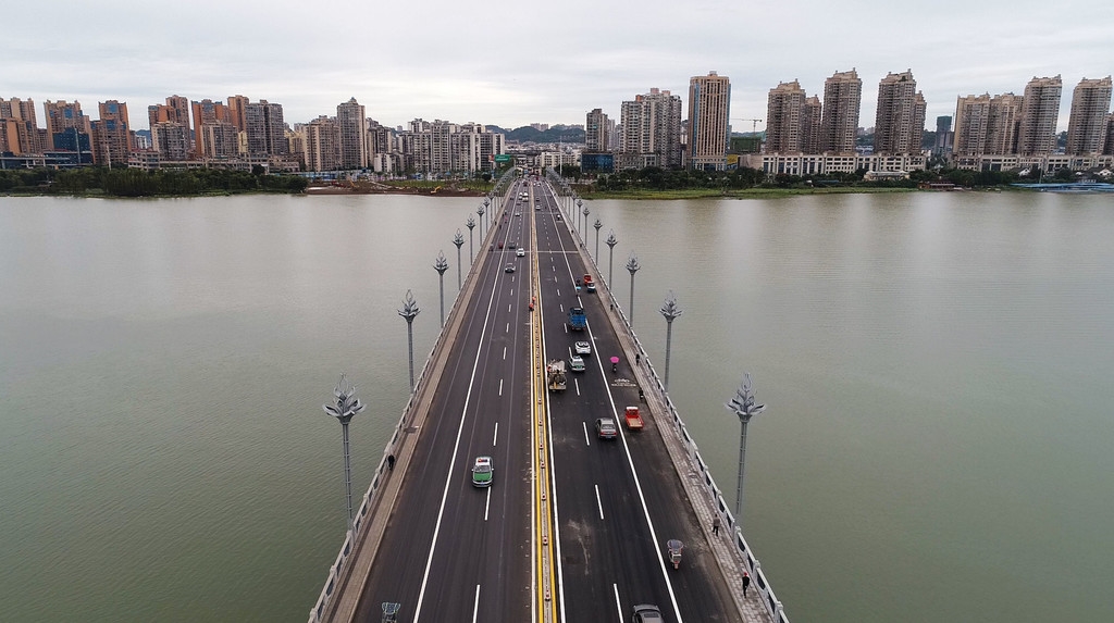 历时3年 遂宁涪江通善大桥新建项目全幅贯通