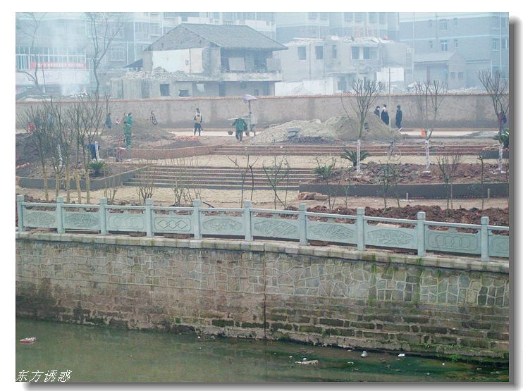 Ƭ 045.jpg