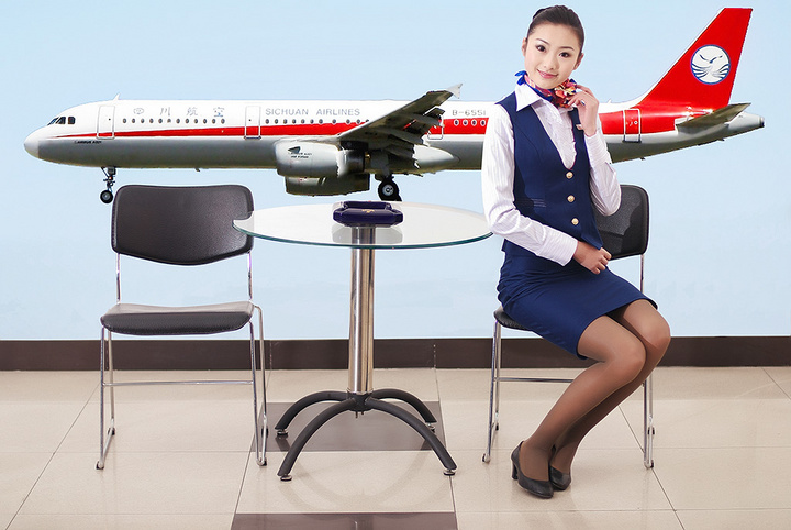 川航官网川航空姐 川航门女主角张芸芸 图片