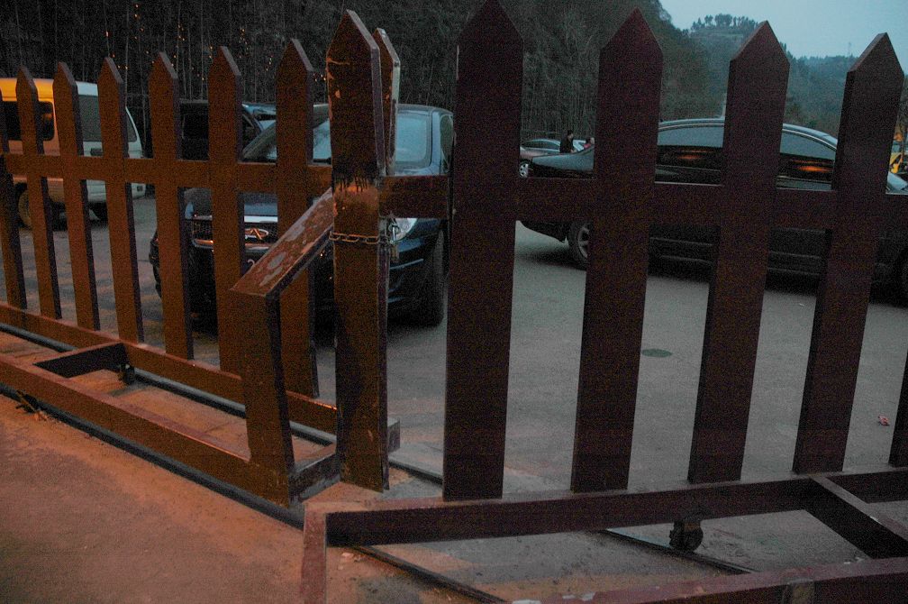 2010217 374.jpg