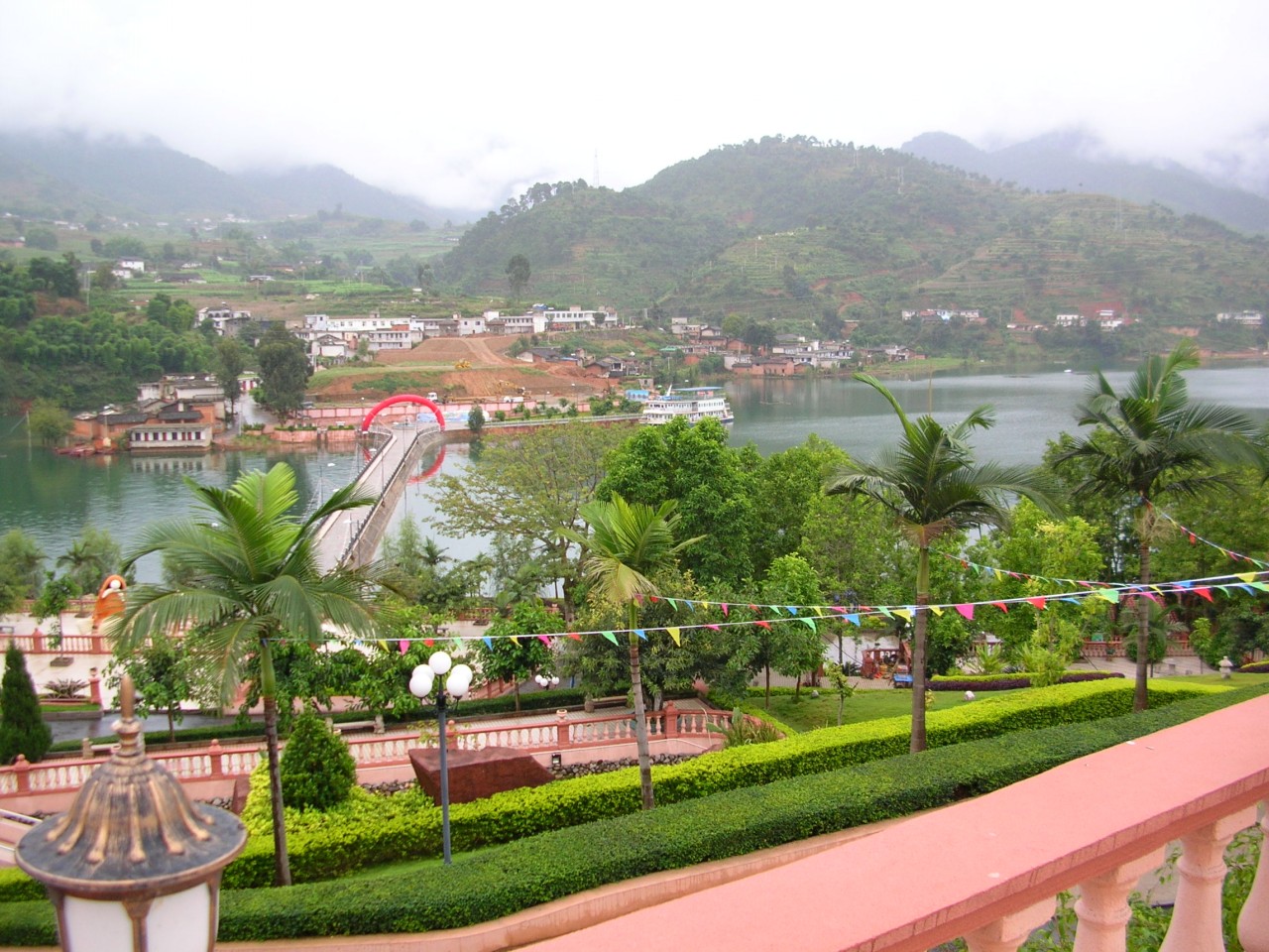 Ƭ 085_conew1.jpg