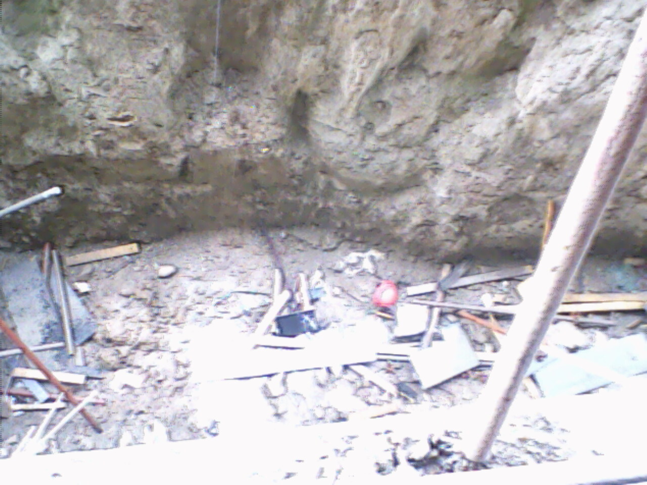 因川籍民工死亡而引发的法律被强奸的事实 - 群