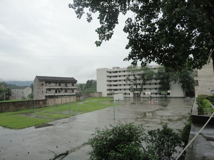 2010年7月雨后双河中学