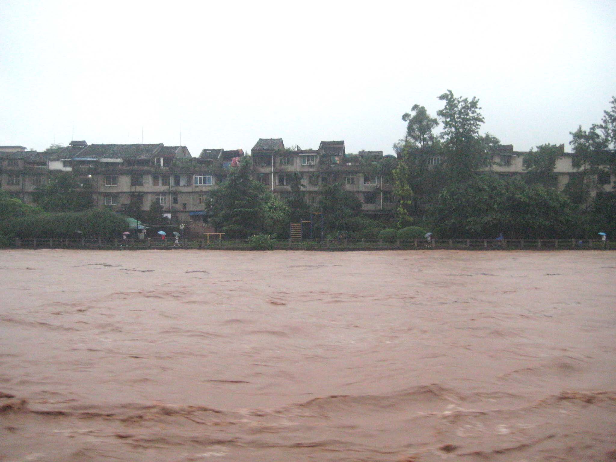 Ƭ 081.jpg
