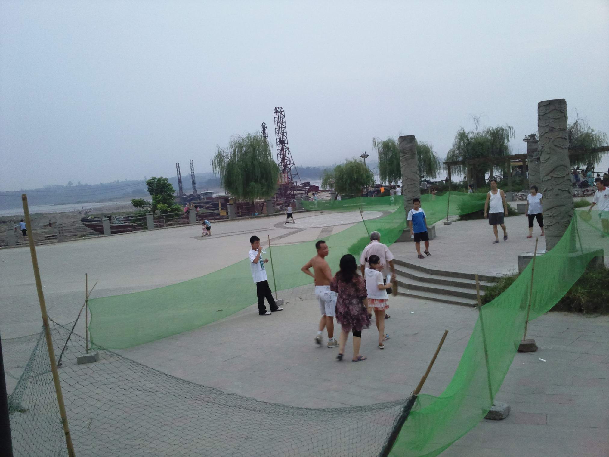 Ƭ090.jpg