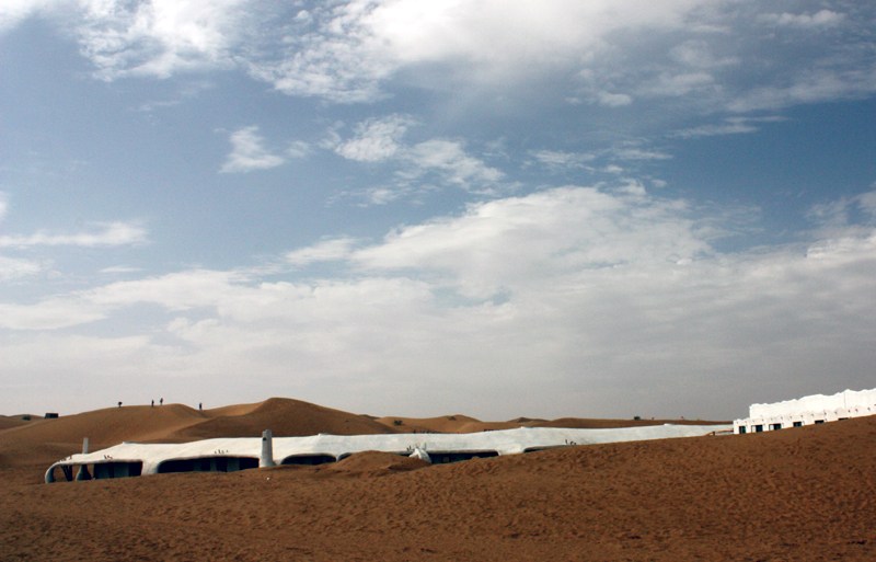 哥亲了凤姐,我是不是疯了 - 时尚都市 - 四川论坛