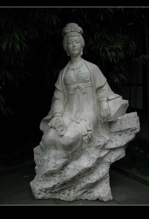 ¥ 032_.jpg