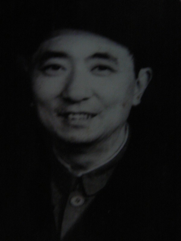 ֻ.jpg