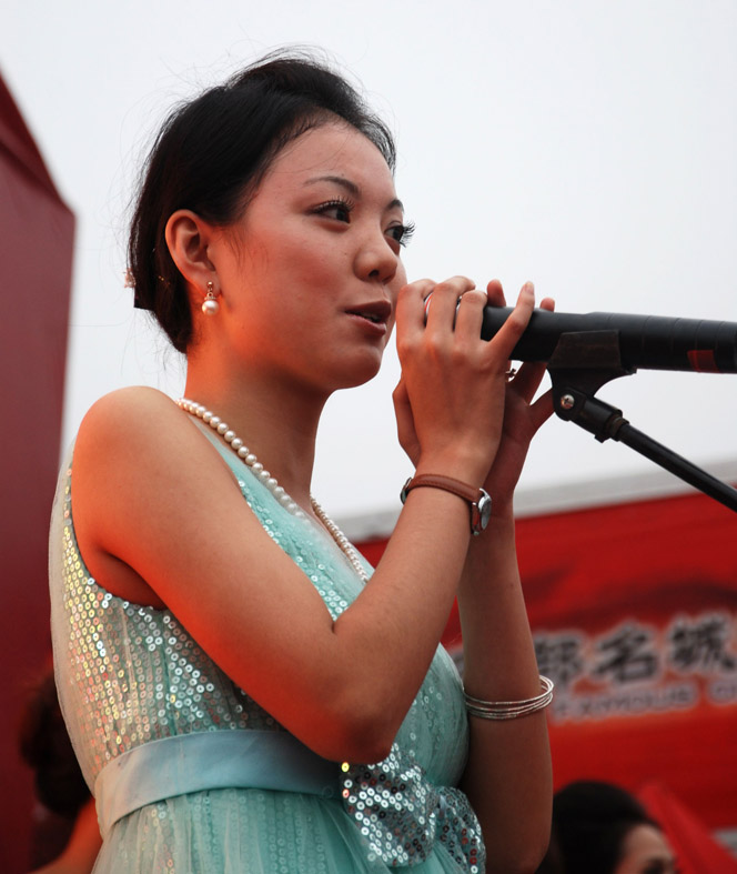 2010102316384321834.jpg