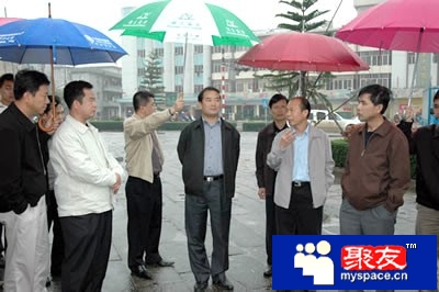 2010914142458262.jpg
