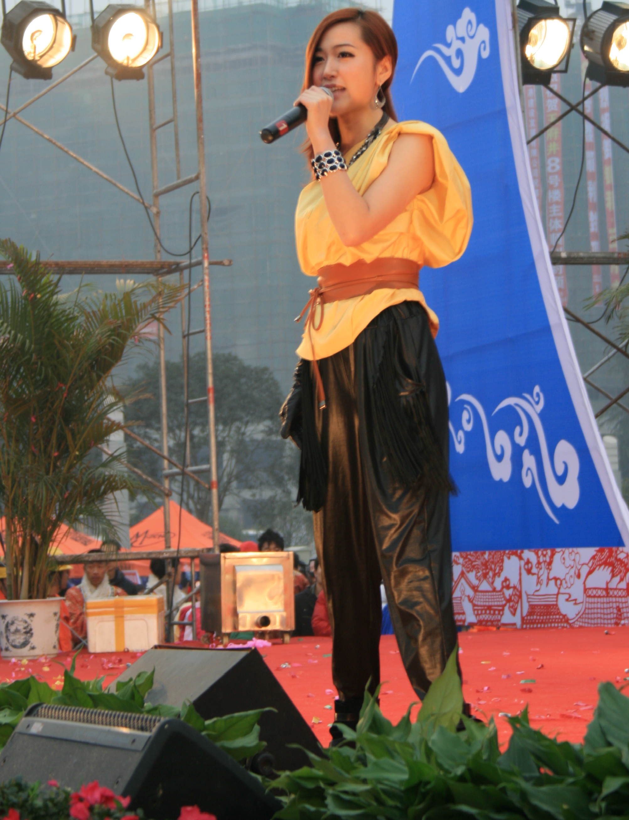 QZ 302.JPG