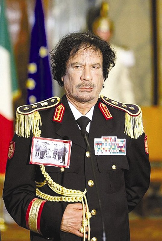 图文:卡扎菲是法国军人私生子?