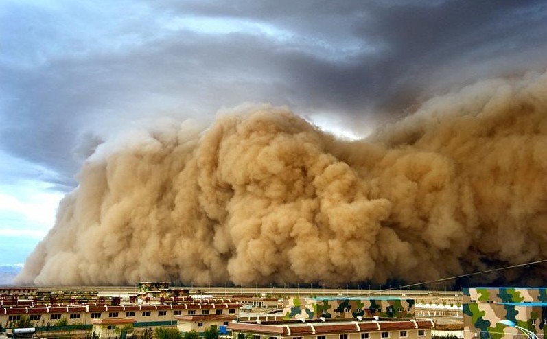 震撼【中国的沙尘暴来了】