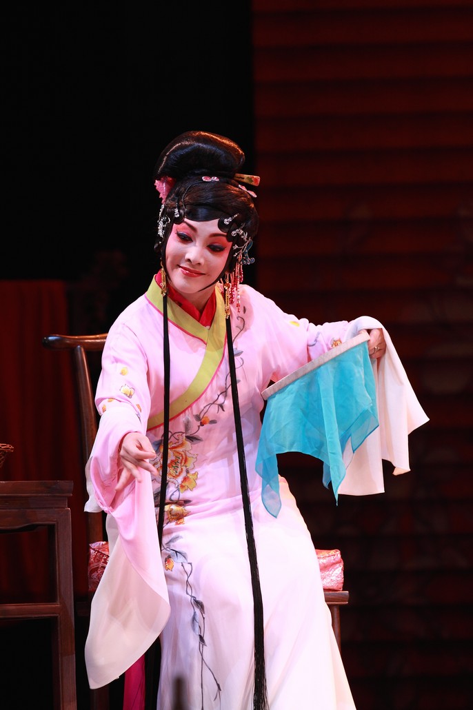 川剧《李亚仙》在西南剧场一炮打响,山城铁梅深受锦城观众喜爱