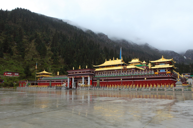 ***雨拍德格竹庆寺***