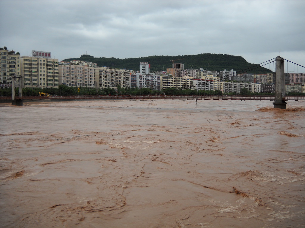 7月6日巴河洪水的图片