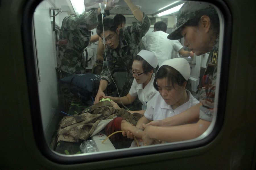 23动车追尾事故"(图片整理)