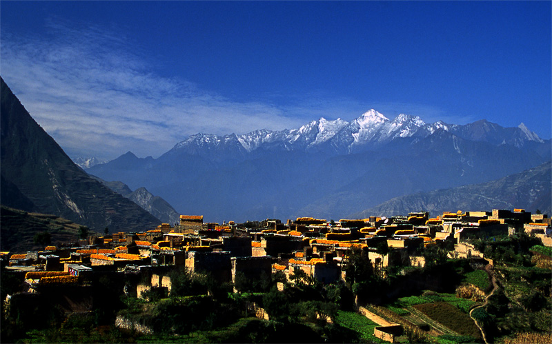 一路风景一路情——云朵上的羌寨萝卜寨