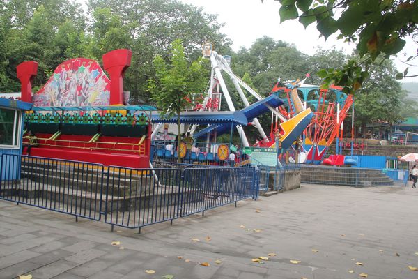 玉屏公园游乐场图片
