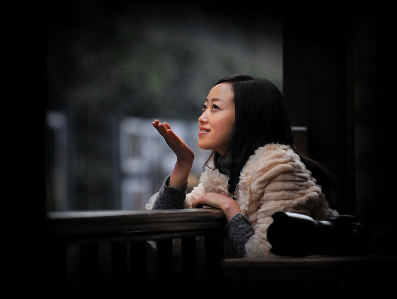 宽窄巷子外拍作业_"低头一笑"