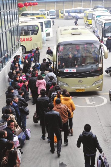 成都汽车站开通全天电话订票 可提前10天预定