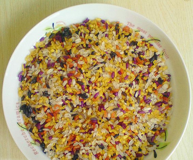 米饭谁都吃过 可是这样有特色色香味俱全的五色花米饭就很难说了