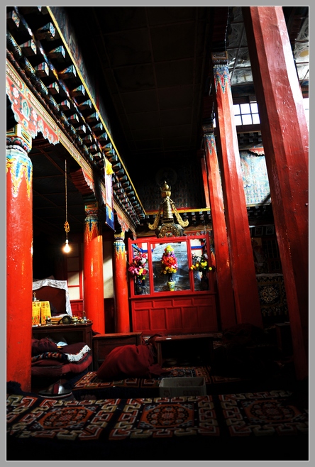 新都桥的居里寺