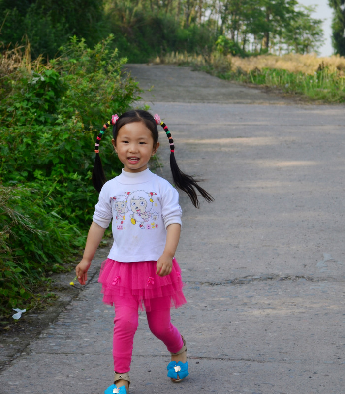 天真可爱的小女孩