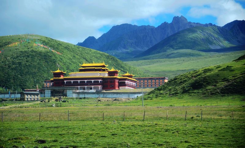 到石渠结对认亲拍了几张照片供朋友们欣赏请指教