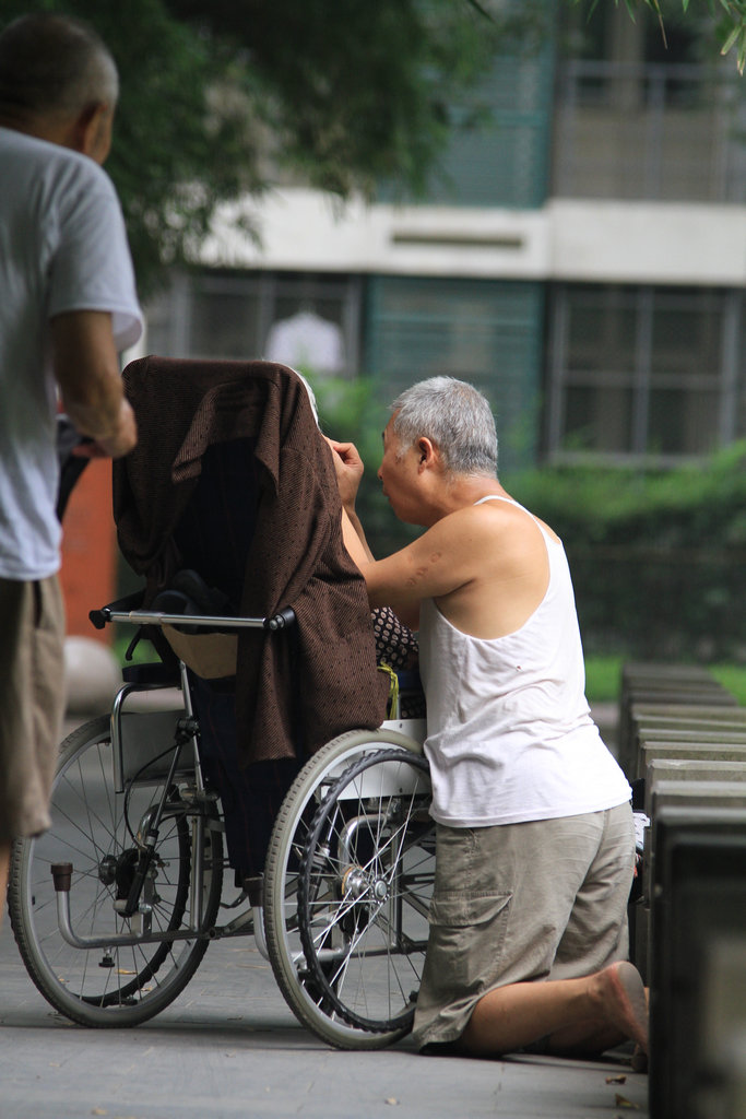 身边感动的人和事图片图片