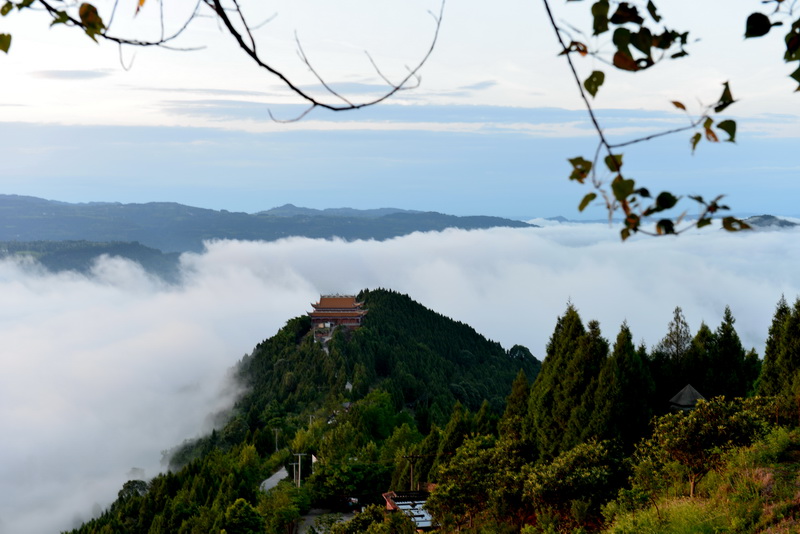 朋友,请欣赏平昌佛头山令人心旷神怡的初秋晨景-四川旅游景区论坛