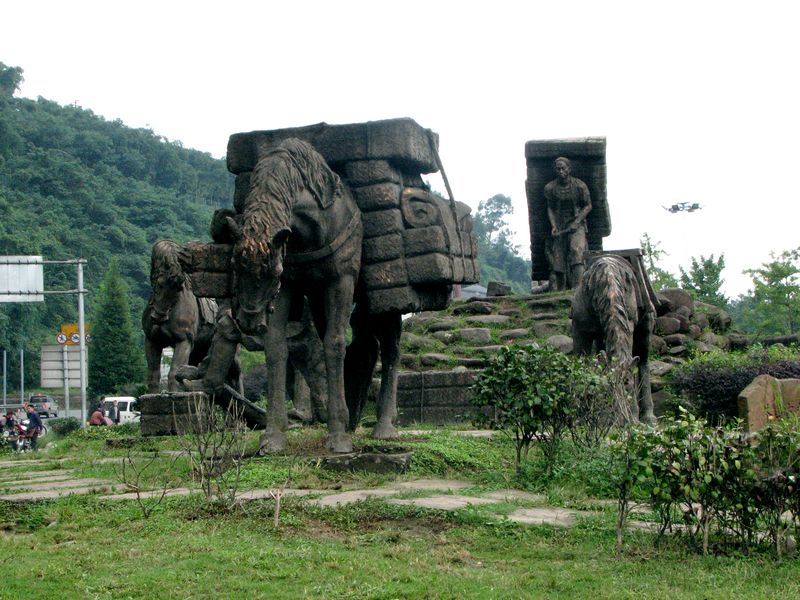 走在茶马古道上