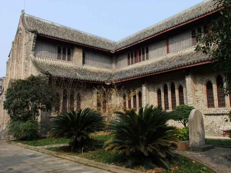 阆中古城有座100年福音堂