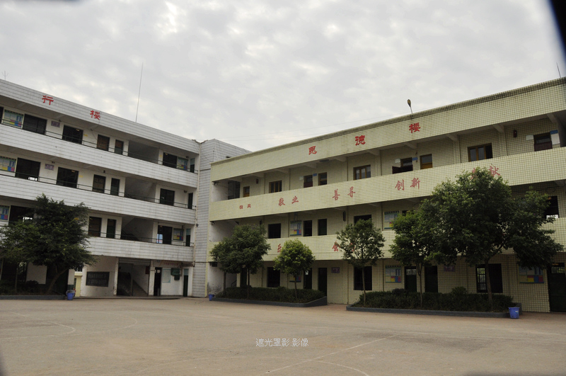 Ƭ 353.jpg